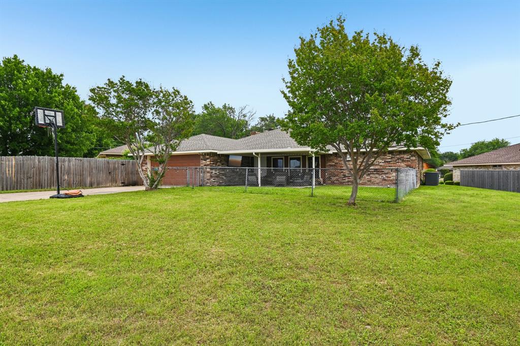 813 Oakbluff Drive Property Photo 33
