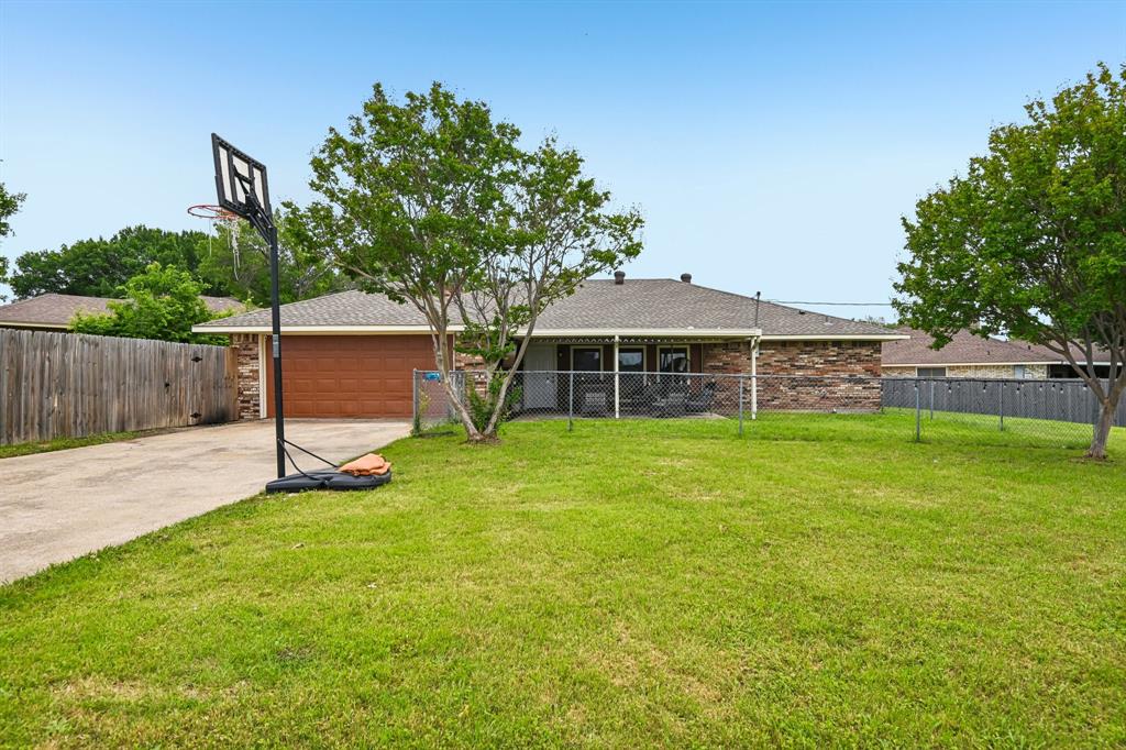 813 Oakbluff Drive Property Photo 34