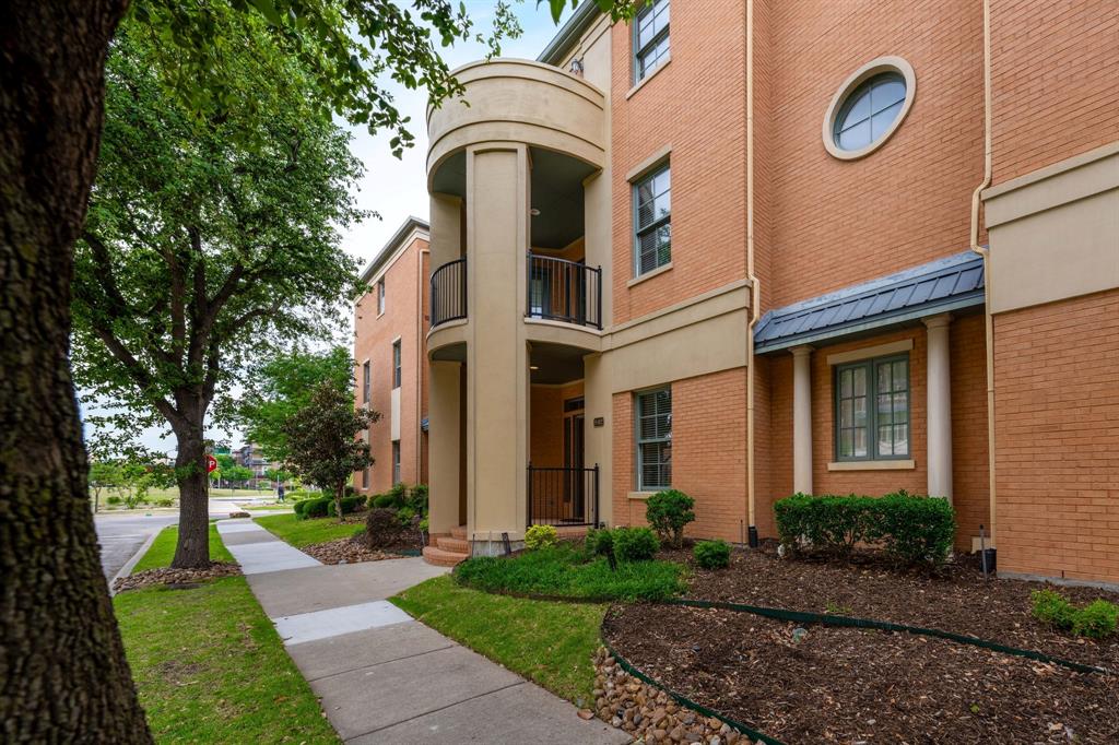 8462 Library Street Property Photo 1