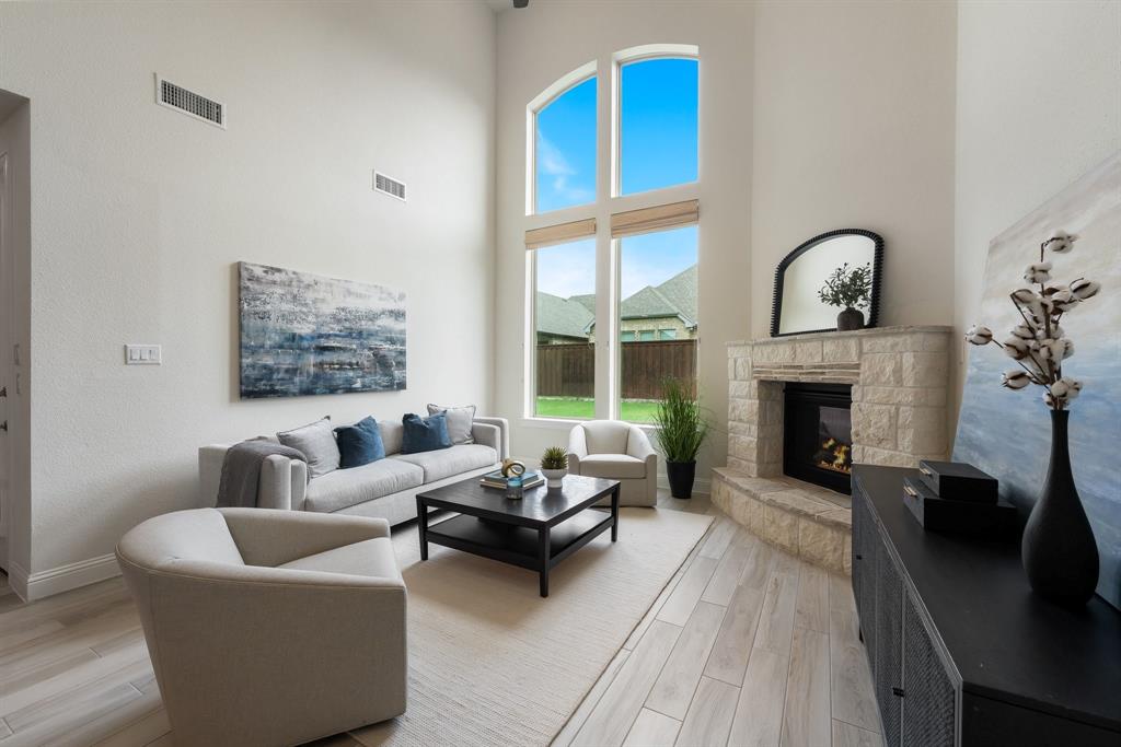 2825 London Property Photo 15