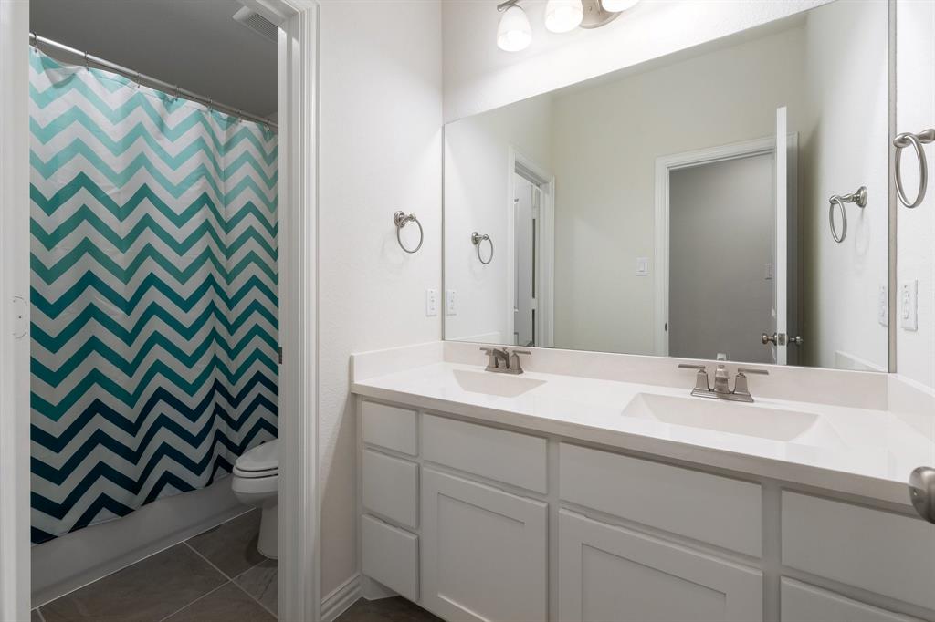 2825 London Property Photo 33