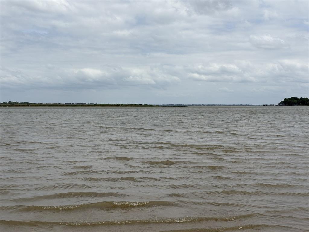 204 Causeway Cove Property Photo 1