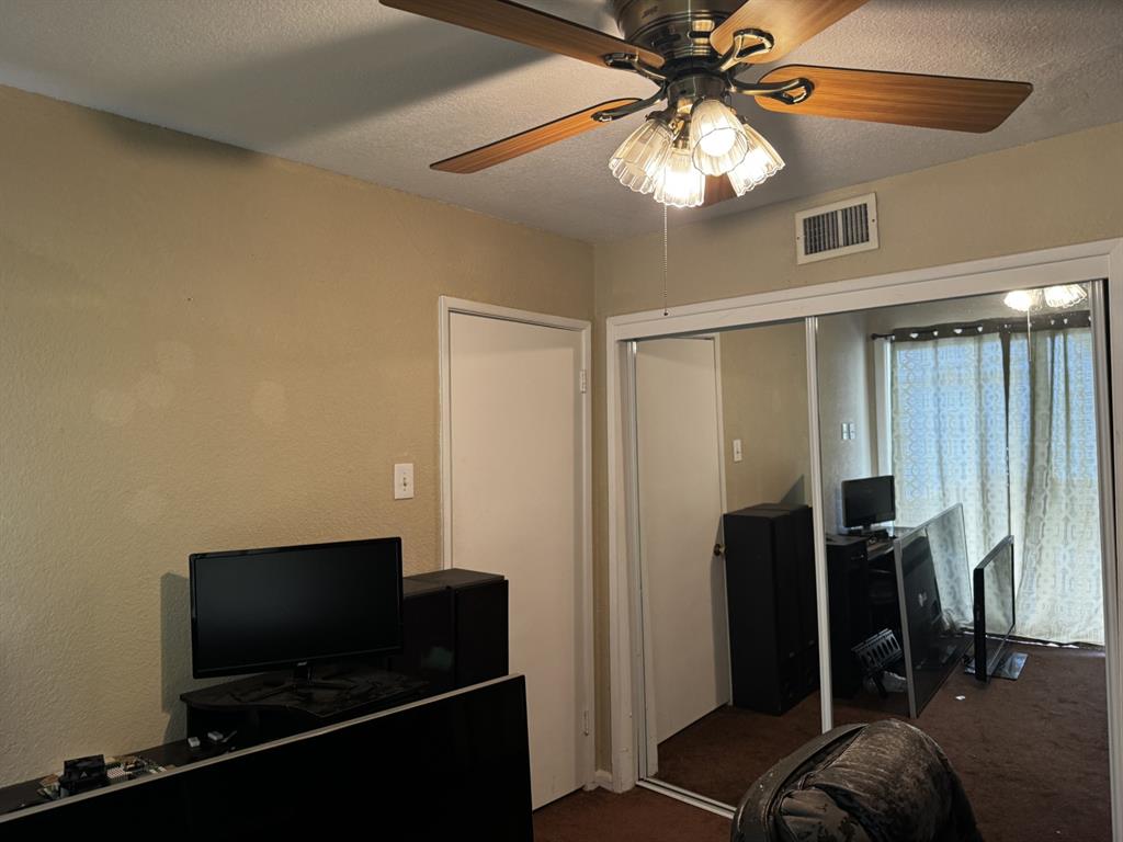 2618 Hearthstone Drive Property Photo 2