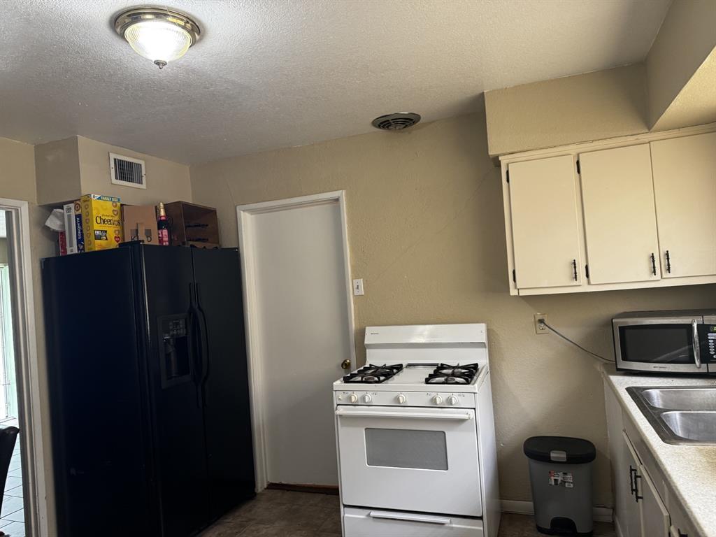 2618 Hearthstone Drive Property Photo 11