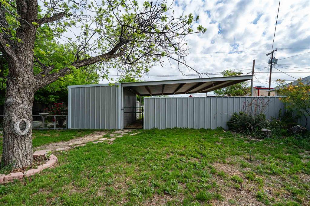 1004 N 7th Street Property Photo 31