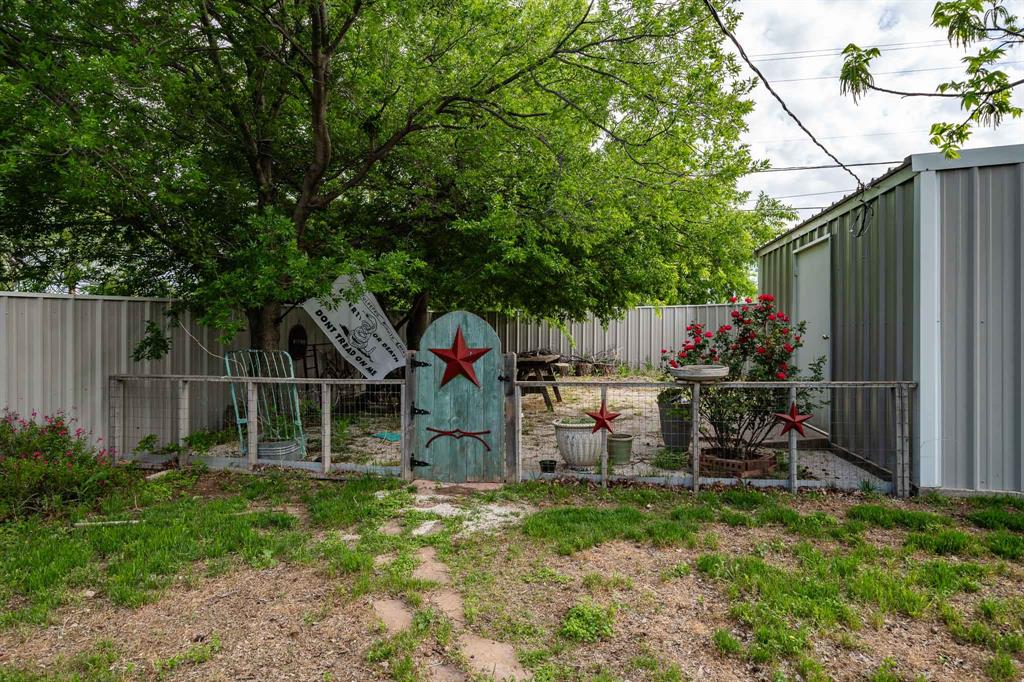 1004 N 7th Street Property Photo 32