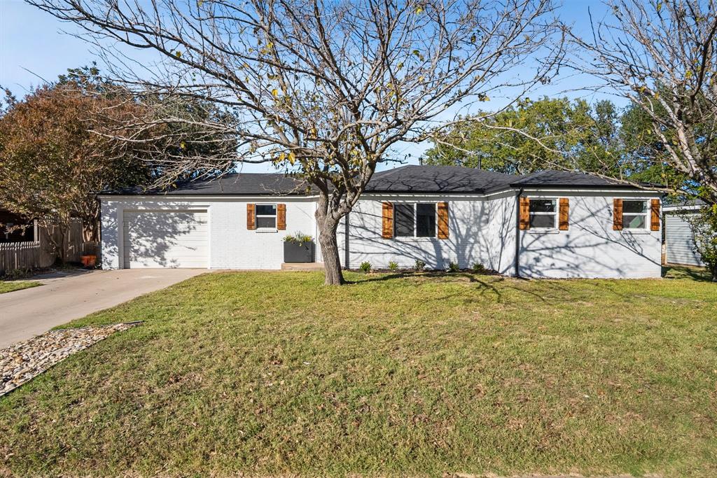 1318 W Water Street Property Photo 1
