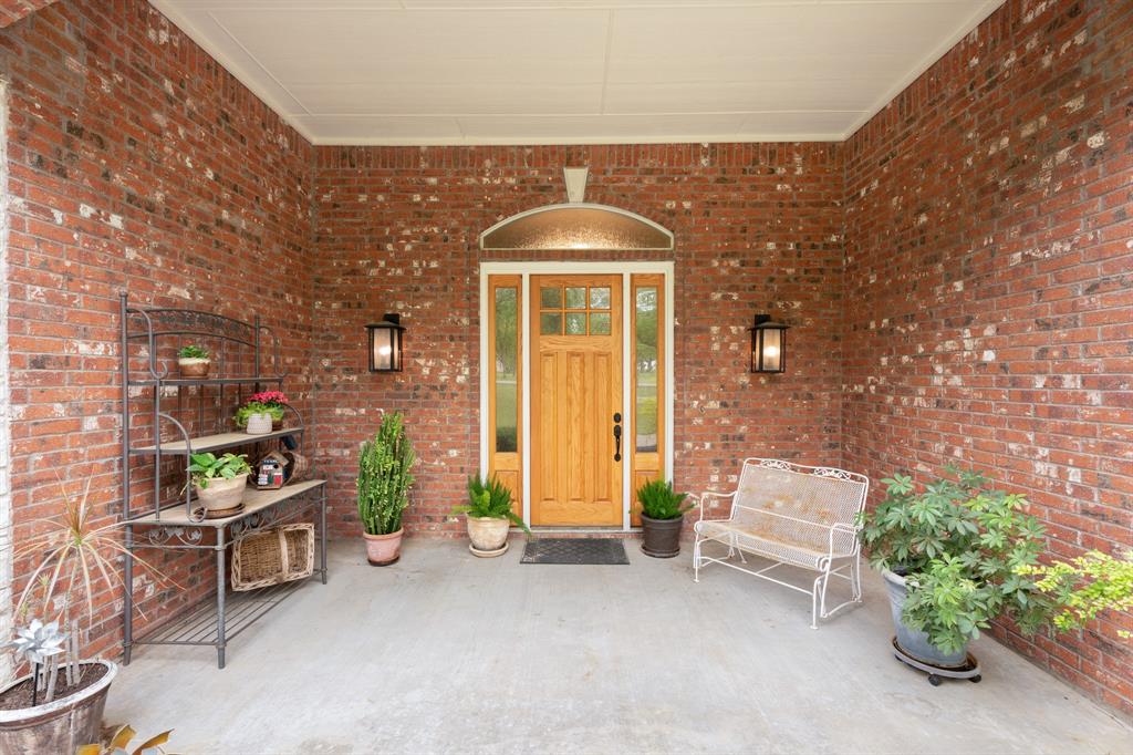 10008 Flight Plan Drive Property Photo 4