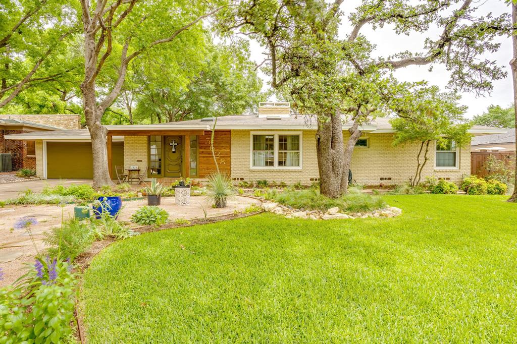 3628 Manderly Place Property Photo 8