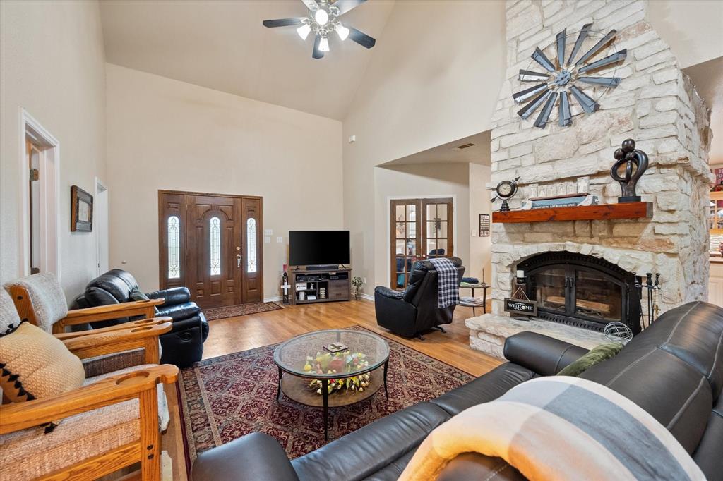 4070 Fm 2452 Property Photo 5