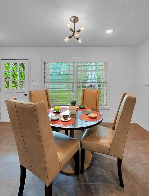311 E Newland Property Photo 14
