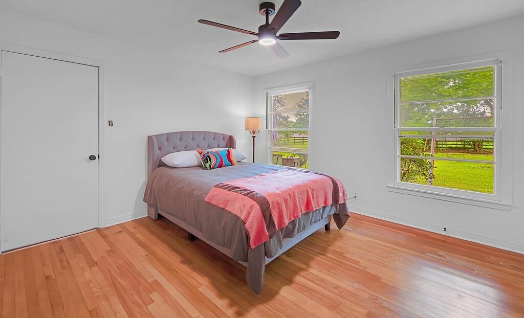 311 E Newland Property Photo 16