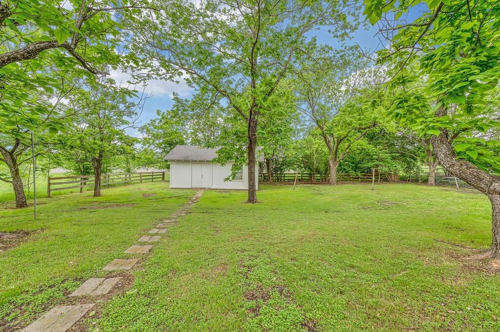 311 E Newland Property Photo 30