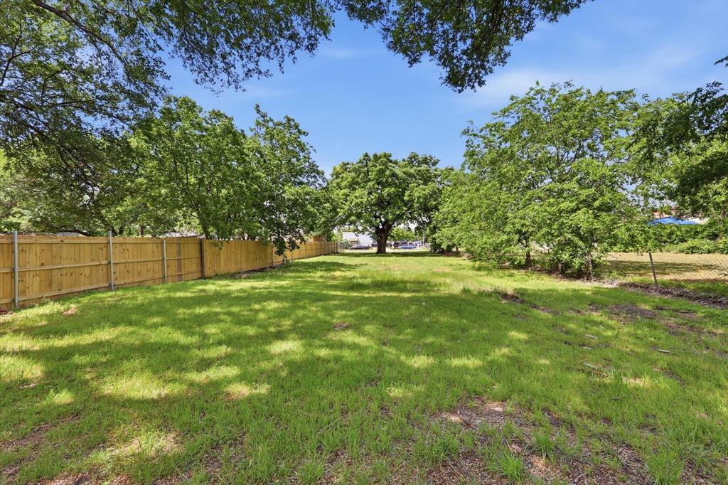 4022 N Westmoreland Road Property Photo 2