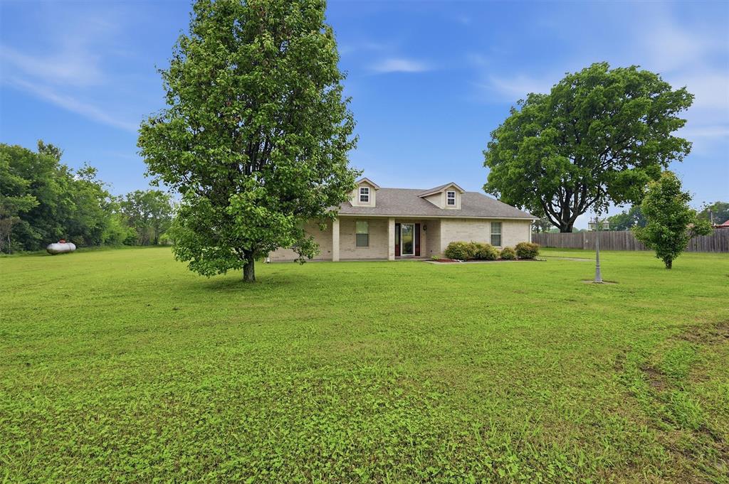 1808 E Fm 120 Property Photo 4