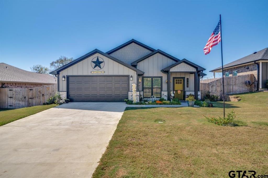 17409 Crossing Circle Property Photo 1