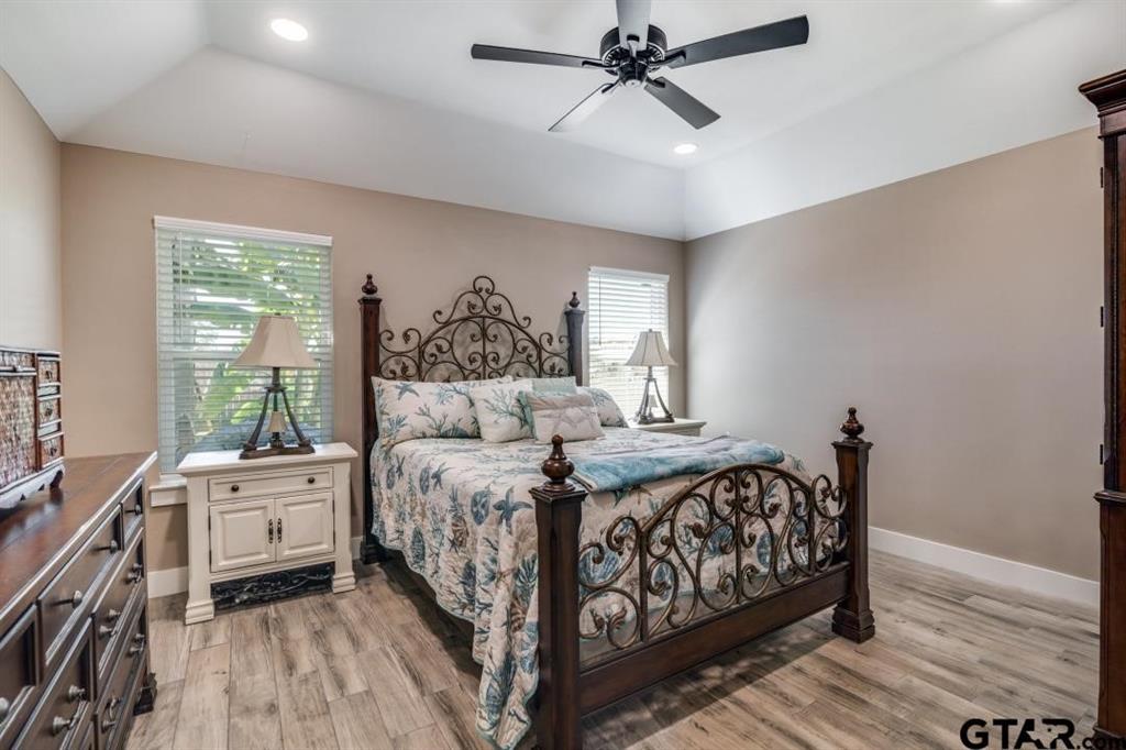 17409 Crossing Circle Property Photo 12