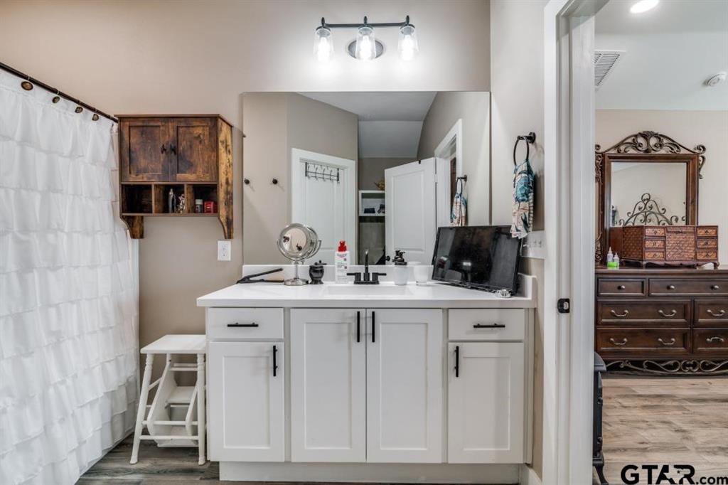 17409 Crossing Circle Property Photo 15