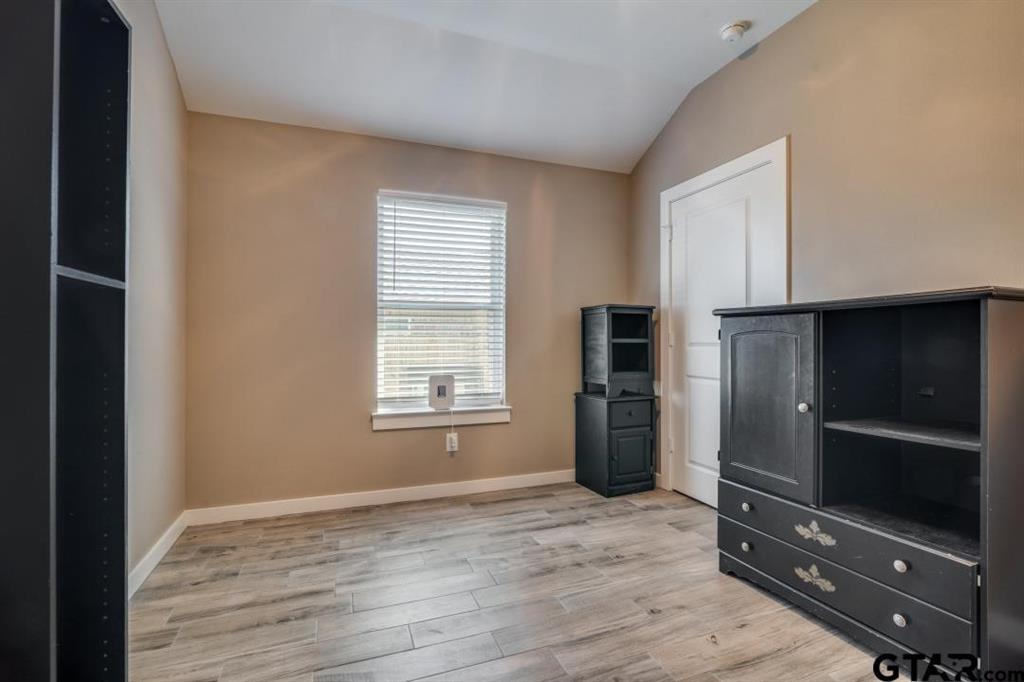 17409 Crossing Circle Property Photo 18