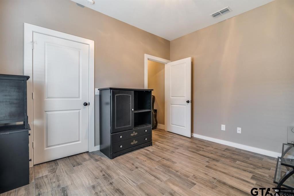 17409 Crossing Circle Property Photo 19