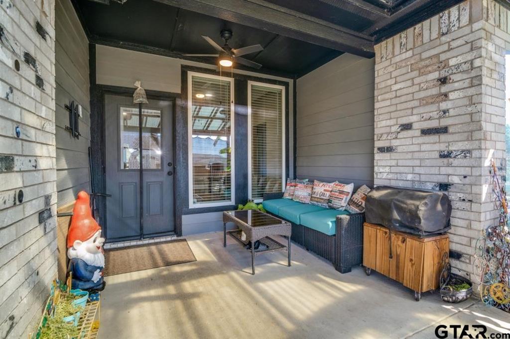 17409 Crossing Circle Property Photo 20