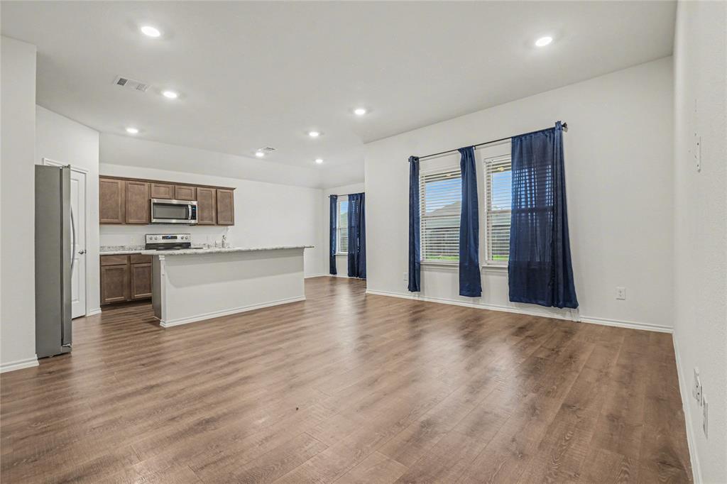 3119 Holstein Drive Property Photo 2
