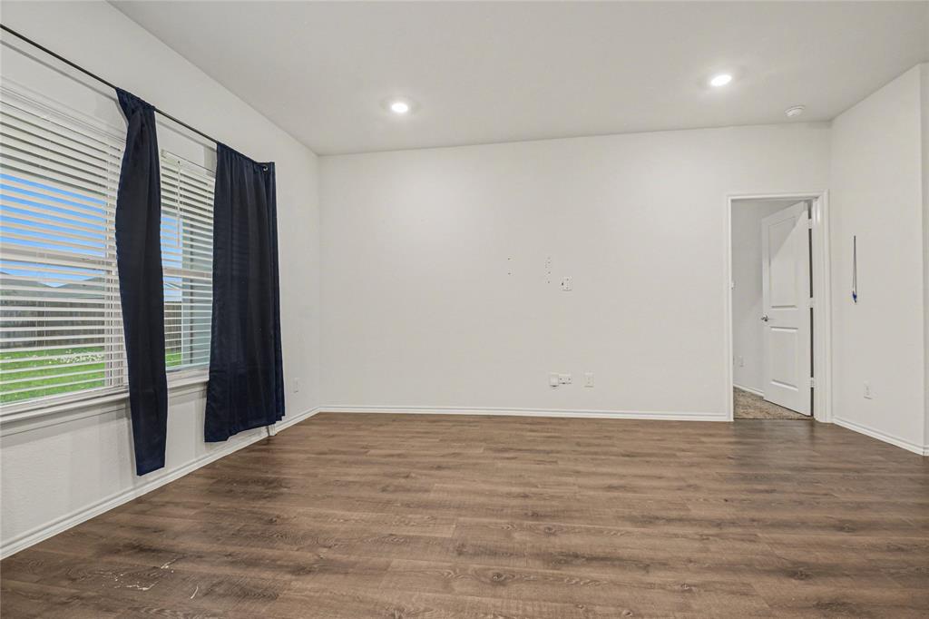 3119 Holstein Drive Property Photo 4