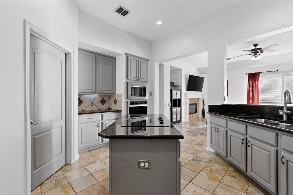 1808 Paddington Court Property Photo 12