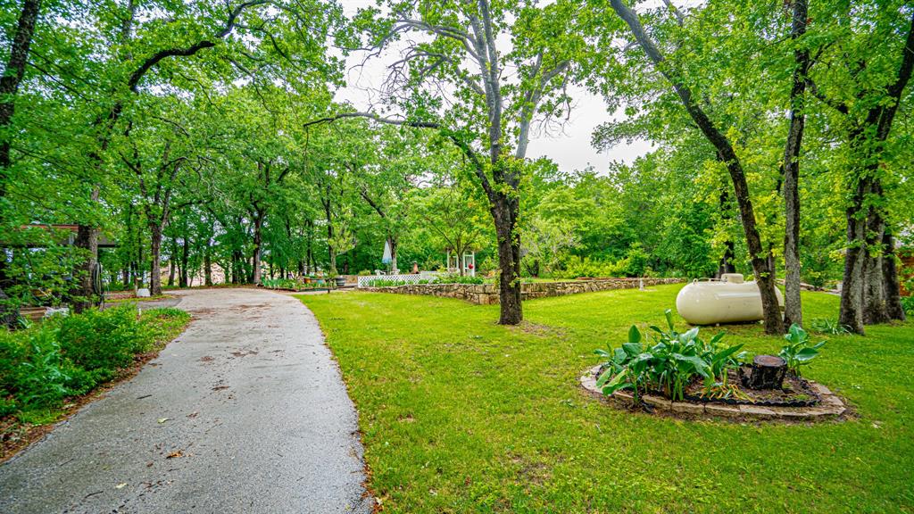 6520 Fall Creek Highway Property Photo 6