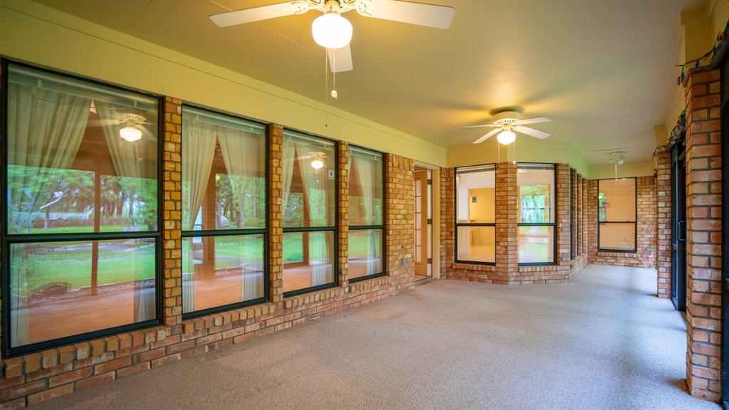 6520 Fall Creek Highway Property Photo 26
