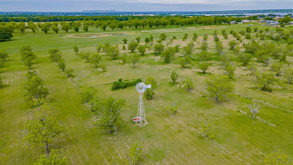 6520 Fall Creek Highway Property Photo 37