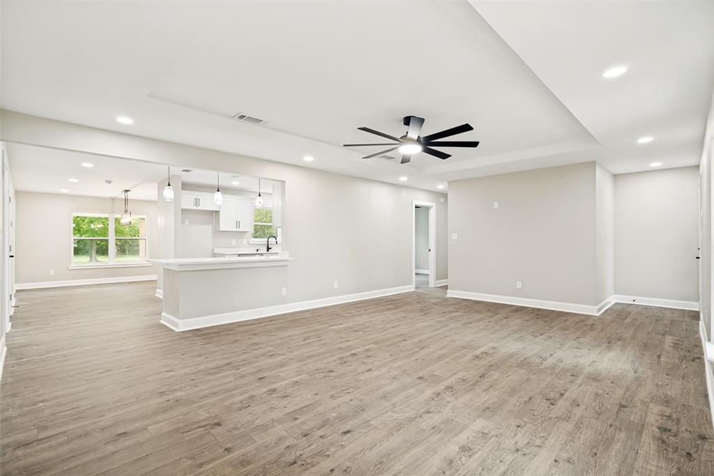 512 Grandview Drive Property Photo 8