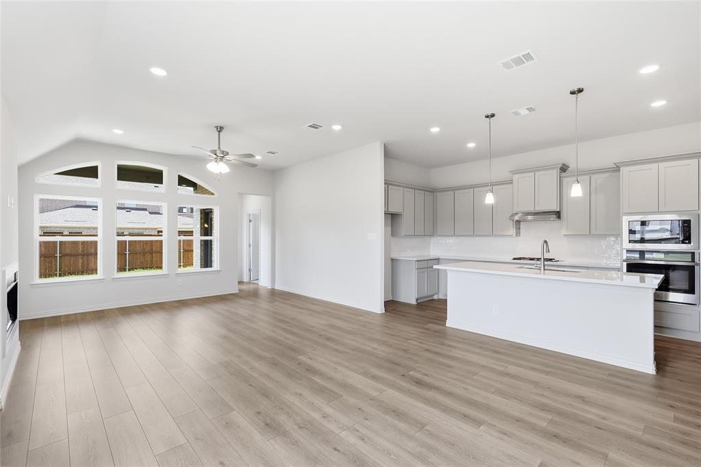 16409 Freshwater Drive Property Photo 8