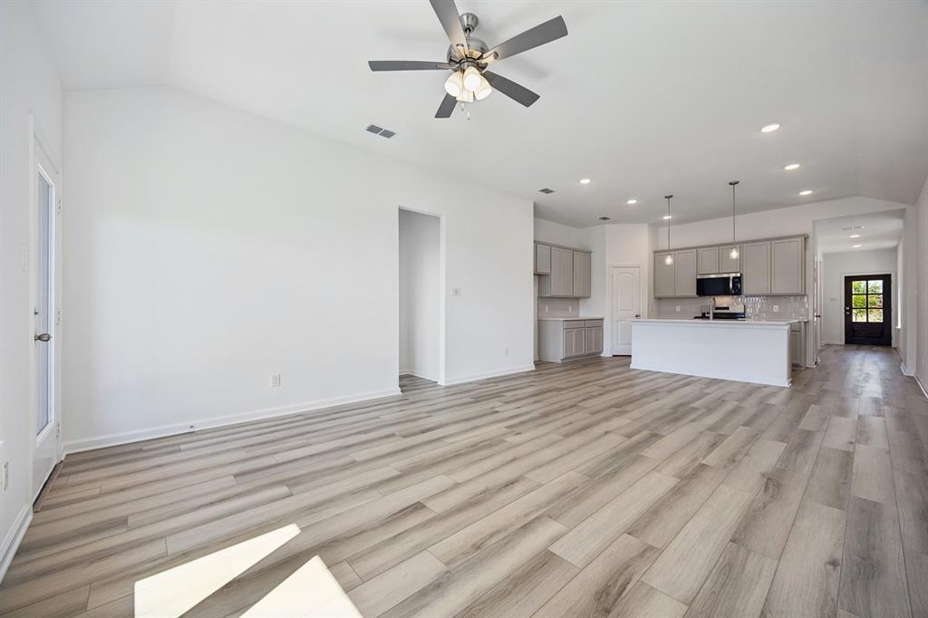 1021 Handel Road Property Photo 13