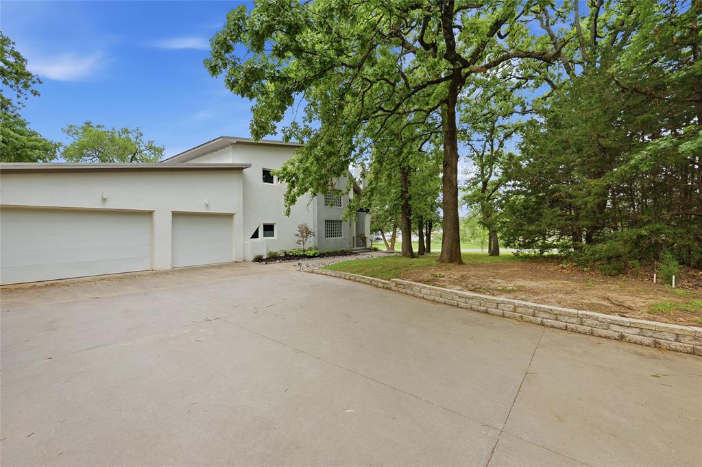 316 Comanche Drive Property Photo 35
