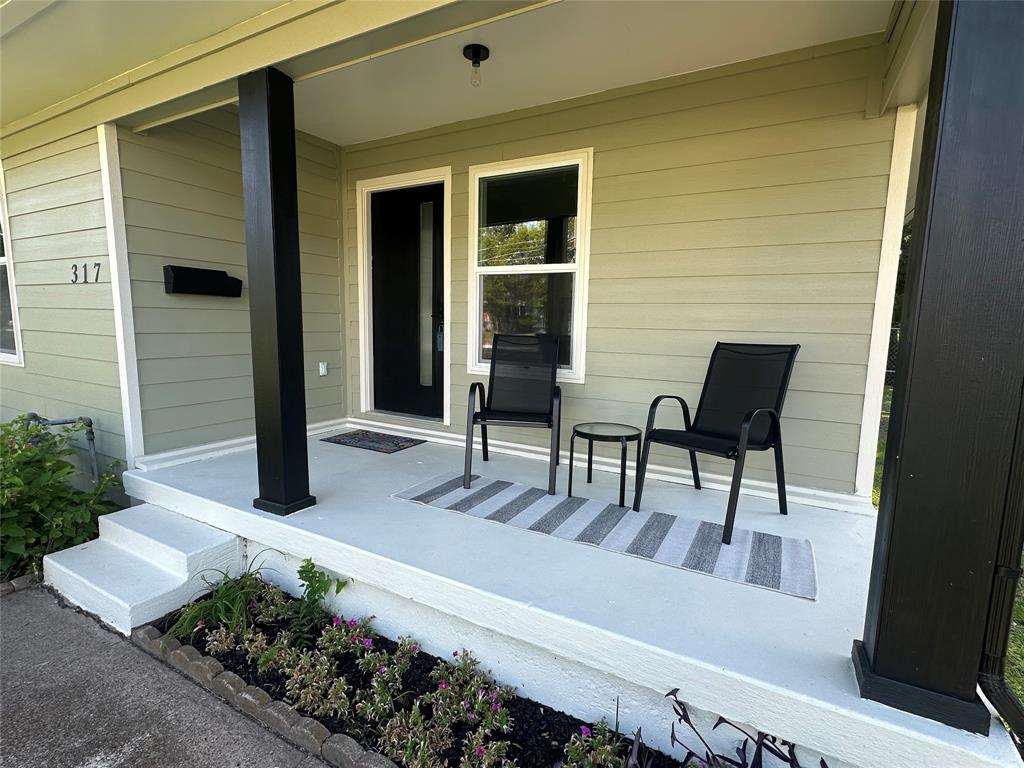 317 S Walker Street Property Photo 2