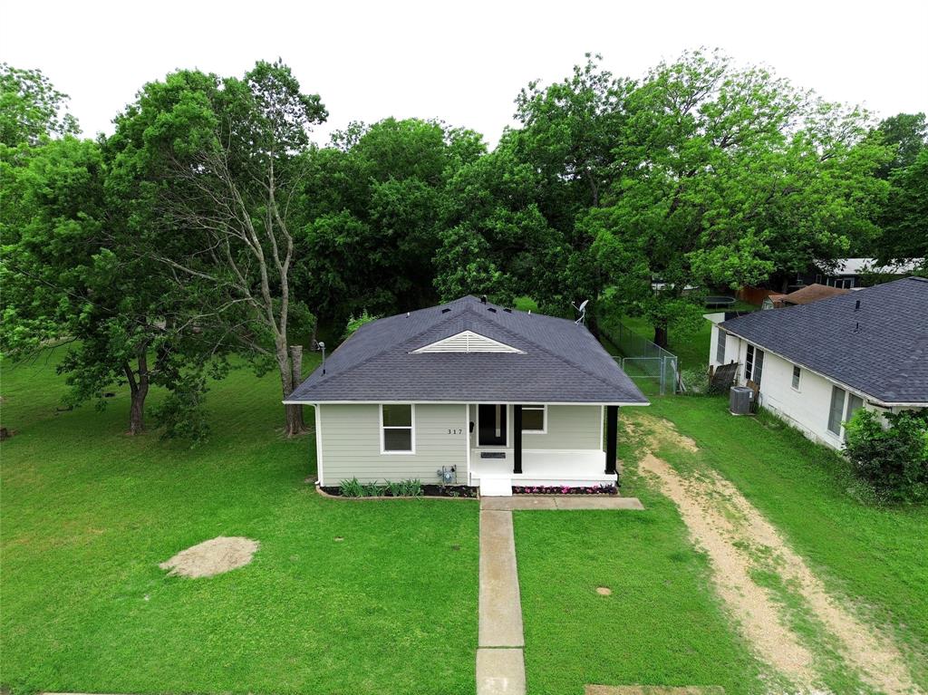 317 S Walker Street Property Photo 8