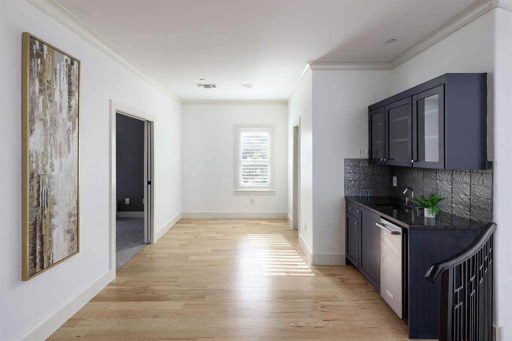 4085 Amherst Avenue Property Photo 19