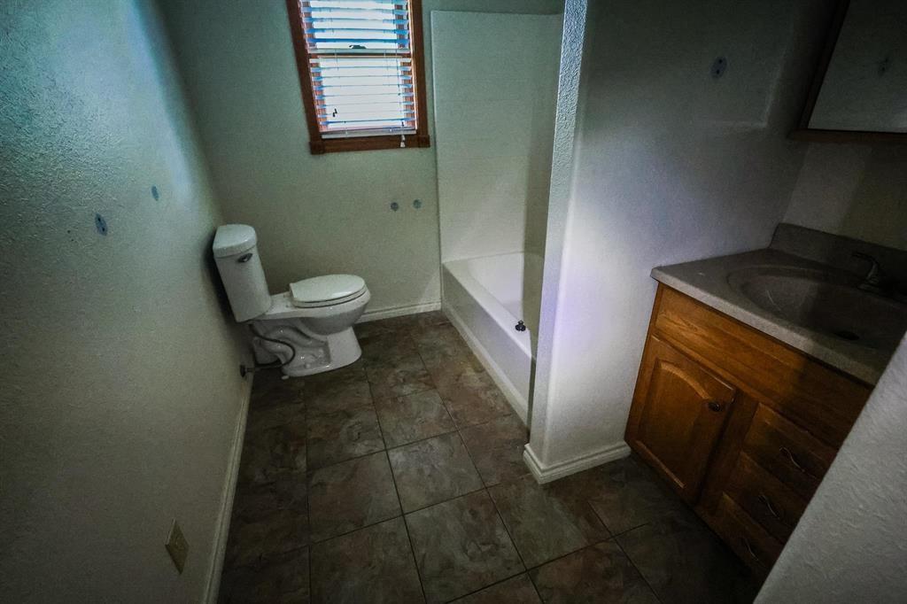 600 Cr 1503 Property Photo 3