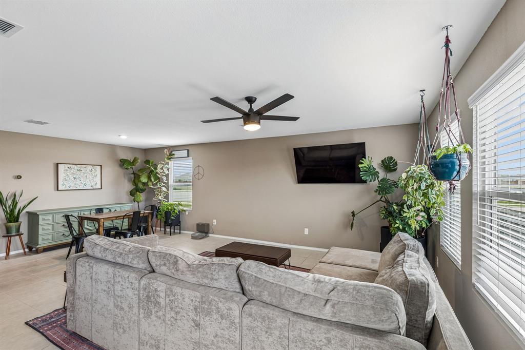 305 Carthage Drive Property Photo 6