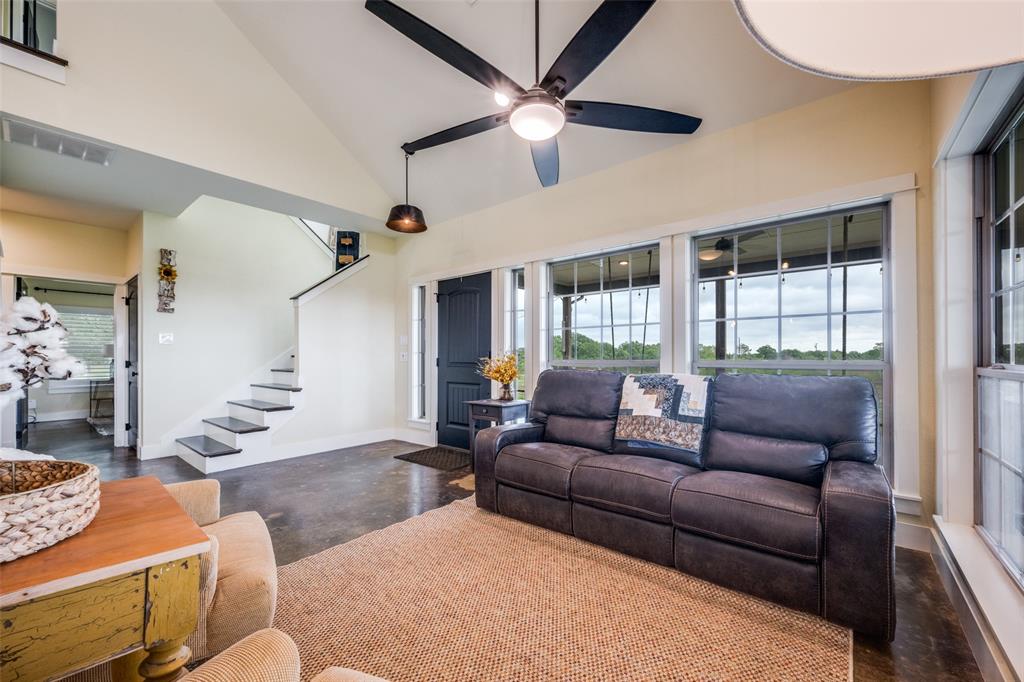 1458 Jim Harry Loop Property Photo 11