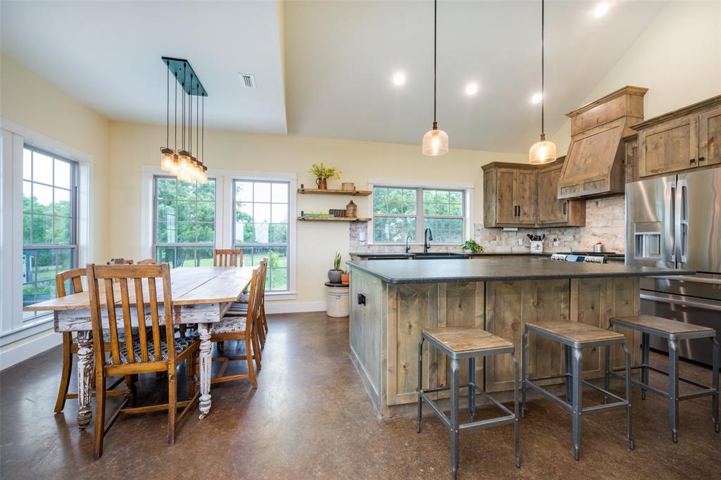 1458 Jim Harry Loop Property Photo 18