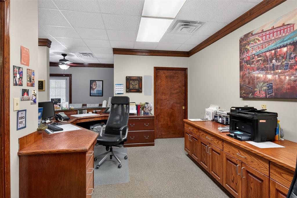 4438 Viking Drive Suite 100 Property Photo 9