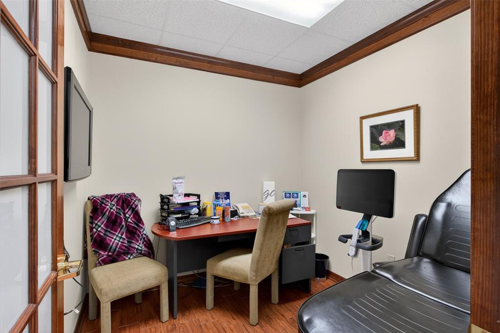 4438 Viking Drive Suite 100 Property Photo 26