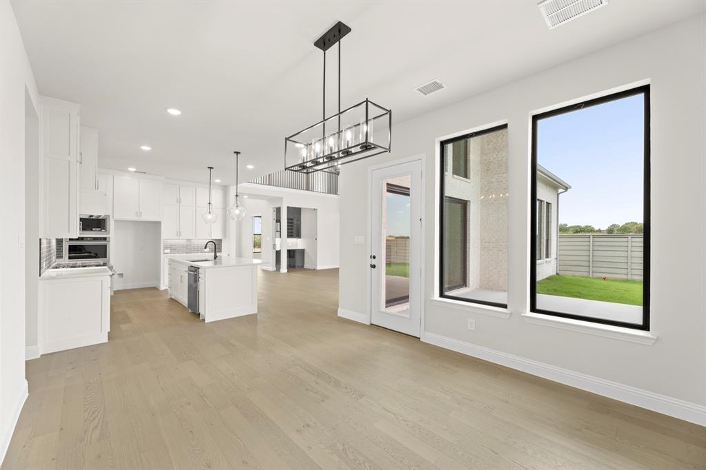 1300 Ramble Way Property Photo 11