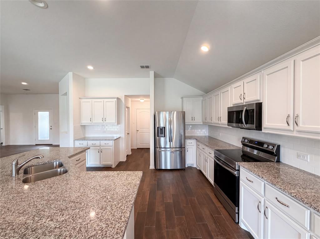 1631 Glade Meadows Drive Property Photo 2