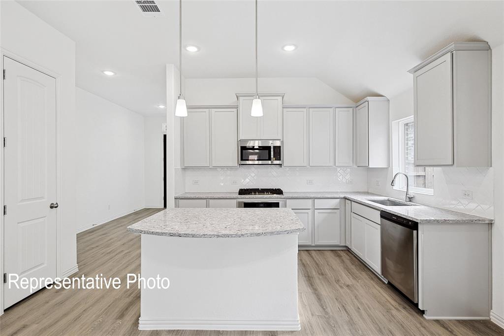 4372 Biddle Street Property Photo 4