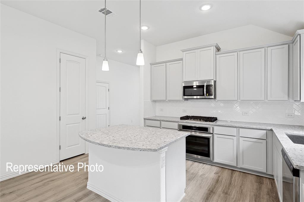 4372 Biddle Street Property Photo 5
