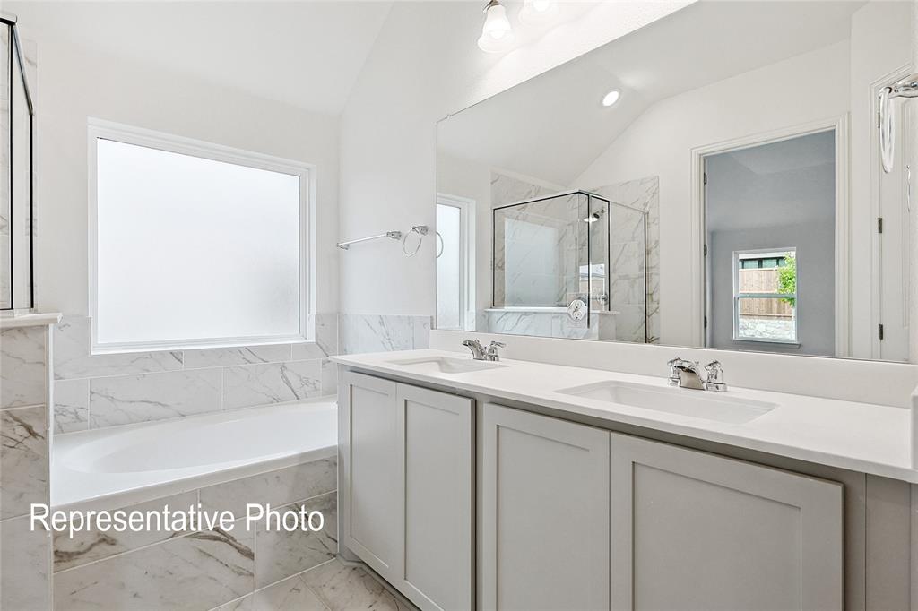 4372 Biddle Street Property Photo 14