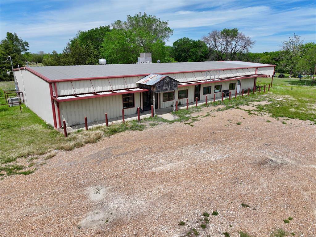 100 E Highway 31 Highway Property Photo 1